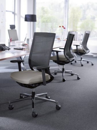 Bild Kloeber Duera im Büro im Einsatz