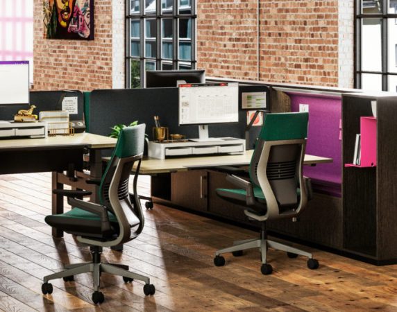 Steelcase_Gesture_Bürostuhl_schwarz_ohne Kopfstütze_Rückenansicht